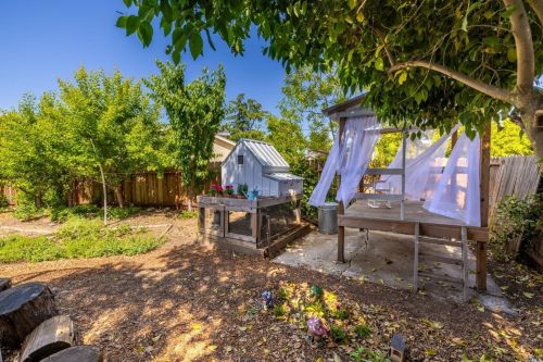 218 Sandalwood Ct, Vacaville CA  95687-5238 exterior