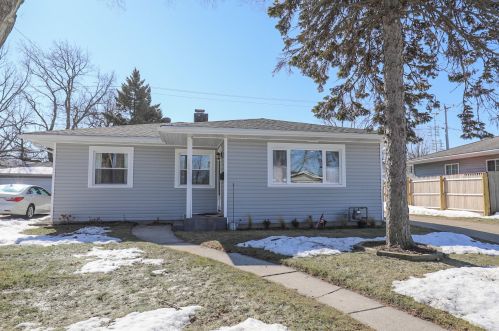 1601 87 St, Kenosha WI 53143-6441 exterior