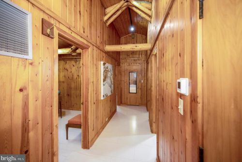 120 Hillside Dr, Locust Grove VA 22508-5233 exterior