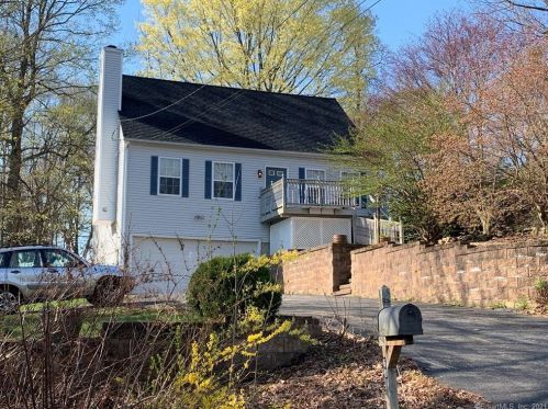 160 Wooster St, Huntington, CT 06484-6062