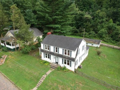 141 Mill St, Nelsonville, OH 45764-1228