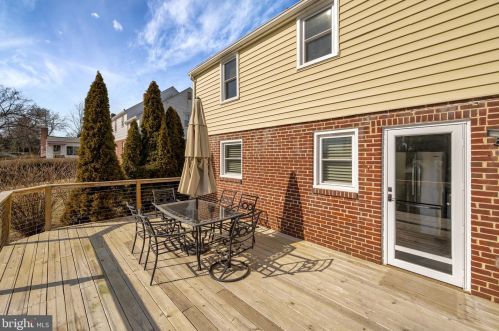 232 Lyndhurst Ave, Wilmington DE  19803-2346 exterior