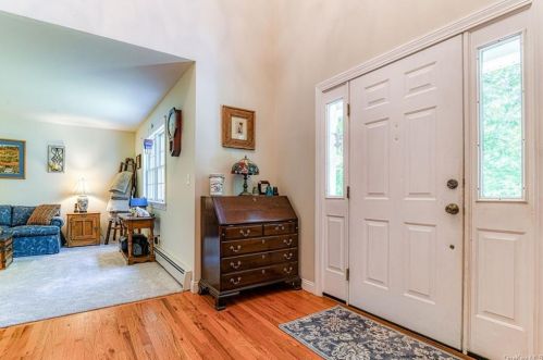 70 Iron Mountain Rd, Warwick NY  10990-3307 exterior