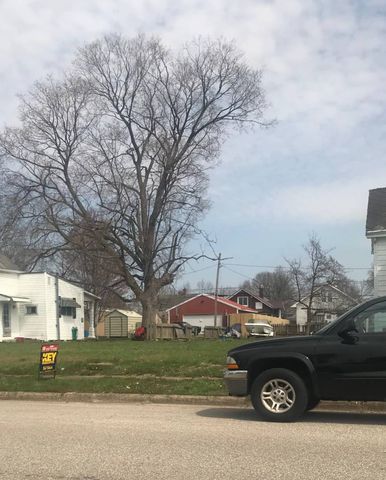 1032 9th St, Scenic Hts, IN 47586-2110