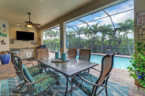 3706 2 St, Cape Coral FL  33991-7622 exterior