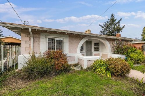 1129 107th Ave, Oakland, CA 94603-3819