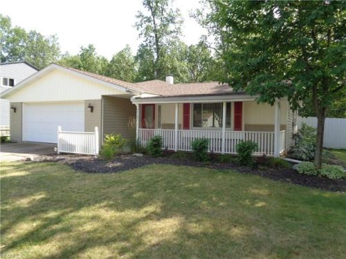 4959 Hollyview Dr, Vermilion, OH 44089-1618