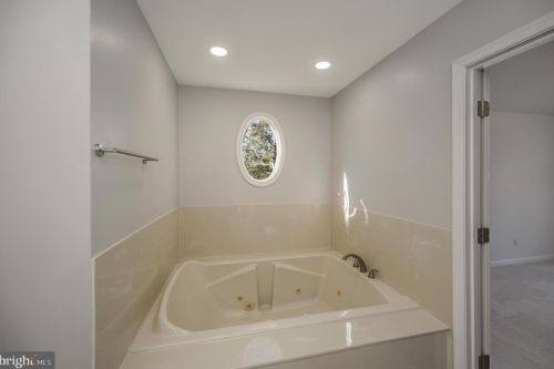 10511 Holleybrooke Dr, Spotsylvania VA  22553-1635 exterior