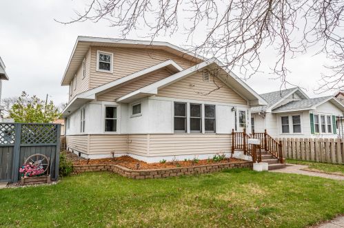 2418 Wood St, La Crosse, WI 54603-1913