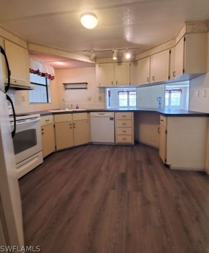 879 Yacht Club Way, Moore Haven FL  33471-2823 exterior