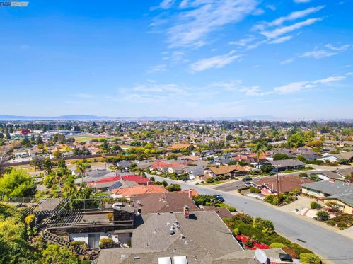 1473 Daily Dr, San Leandro, CA 94577-6341