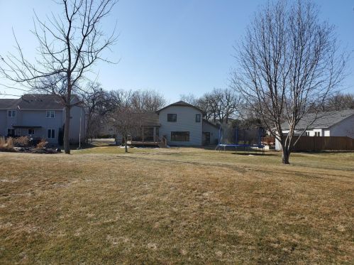 380 Pondview Ln, Chaska MN  55318-2873 exterior