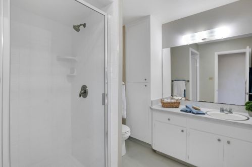 22 Henry Pl, Millbrae CA  94030-1610 exterior