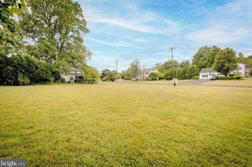 20 Valley Dr, Southampton PA  18966-1347 exterior