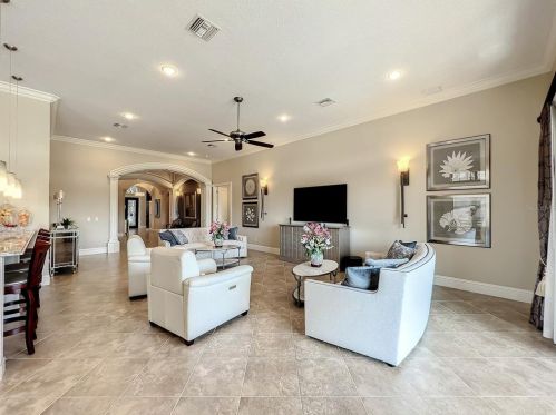 395 Muirfield Loop, Kissimmee FL 34747-6411 exterior