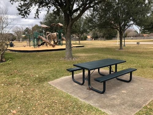1305 Wisdom Dr, Deer Park TX  77536-5996 exterior