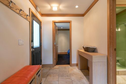 3066 Silver Strike, Truckee CA  96161-4208 exterior