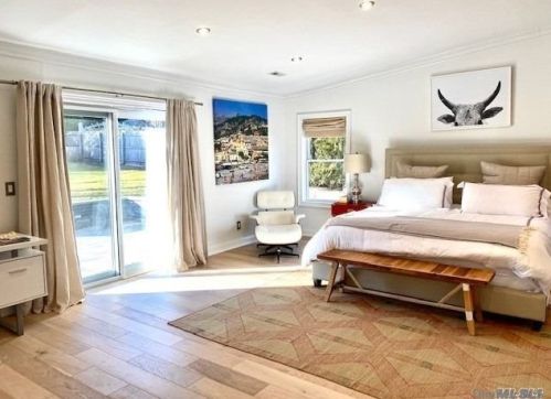 525 Seven Ponds Towd Rd, Watermill NY  11976-2323 exterior