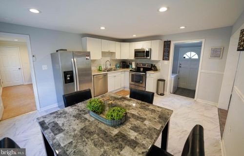 411 6th St, Laurel DE  19956-1363 exterior