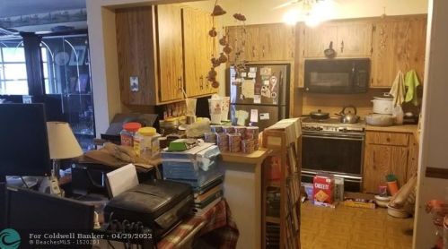 7330 1 Ct, Hollywood FL 33024-7212 exterior