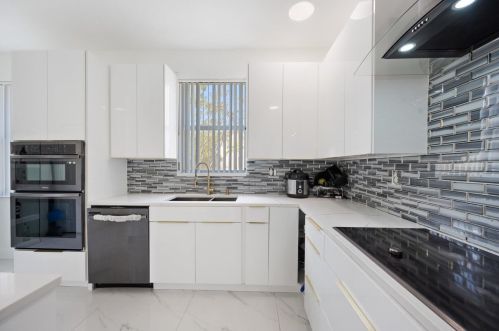 2504 Shoma Dr, West Palm Beach FL  33414-4357 exterior