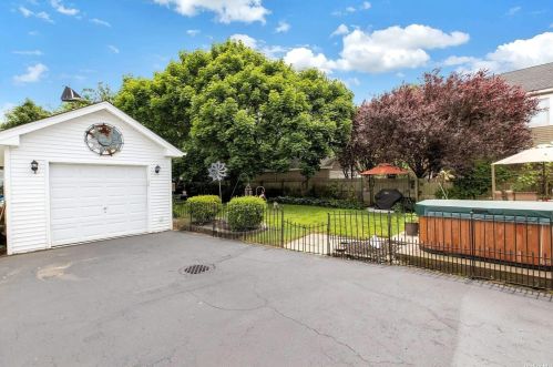 77 Rollstone Ave, West Sayville NY  11796-1309 exterior