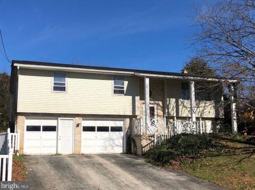 513 Cottage Pl, Red Lion, PA 17356-1106