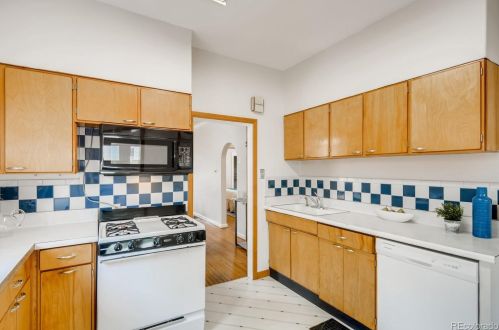 272 Franklin St, Denver CO 80210-5925 exterior