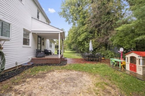 338 10th Ave, Manville NJ  08835-1105 exterior