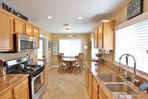 231 Hazel St, La Habra CA  90631-5480 exterior