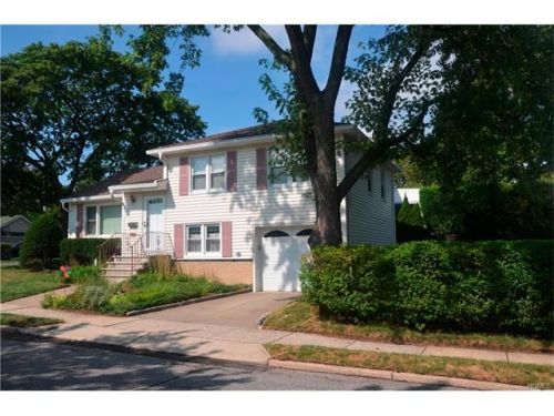201 4 Ave, New Rochelle NY  10803-1210 exterior