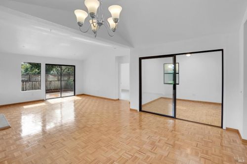 70 Fountain Grove Cir, Fairfield CA  94558-2485 exterior