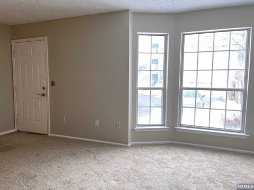 1206 Sycamore Ln, Mahwah NJ  07430-2368 exterior