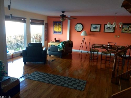 16 Maple Pkwy, Sparta NJ  07871-2011 exterior