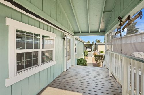 6 Whispering Way, Lodi CA  95242-9563 exterior