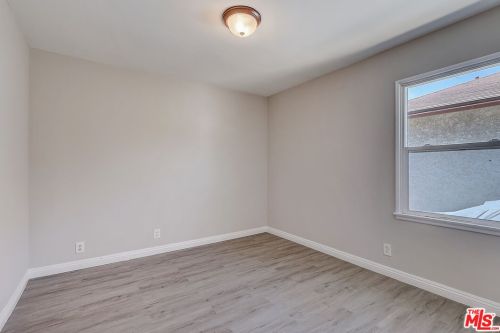 4613 Dunrobin Ave, Lakewood CA  90713-2527 exterior