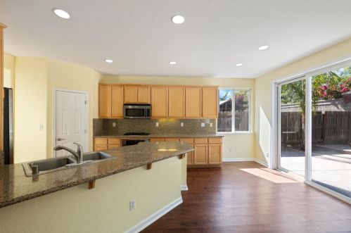 1015 Lucio St, Manteca CA  95336 exterior