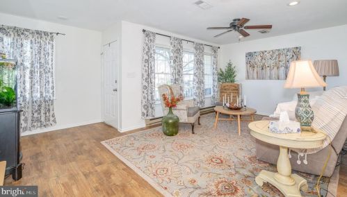 49 Bradford Ct, Charles Town WV  25414-4208 exterior