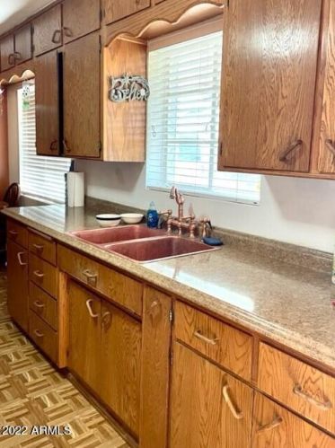 5737 38 Ave, Phoenix AZ 85053-3755 exterior