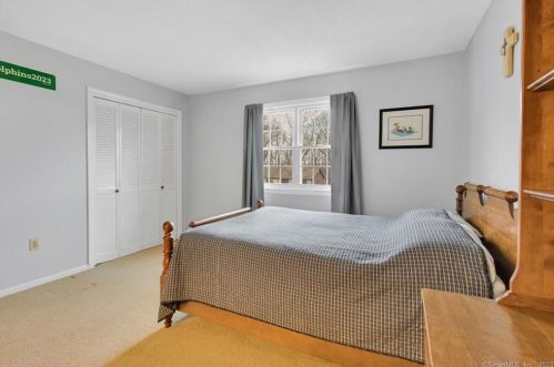 26 Ridge Rd, Southington CT  06489-2437 exterior