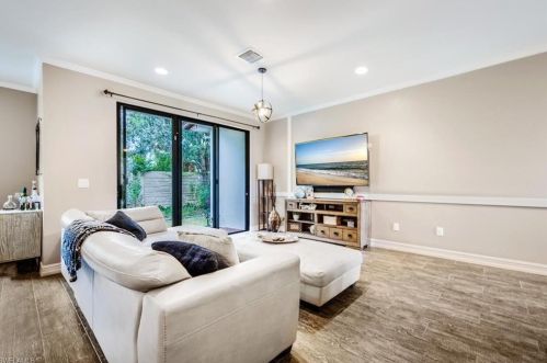 7887 Bristol Cir, Naples FL  34120 exterior