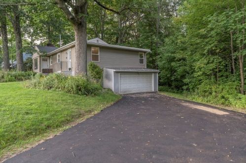 20 Laurelwood Rd, Rutland MA  01543-1772 exterior