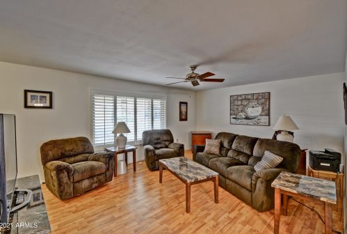 9938 Oak Ridge Dr, Sun City, AZ 85351-1221