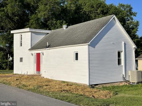 109 Pine St, Mount Patrick, PA 17045-9707