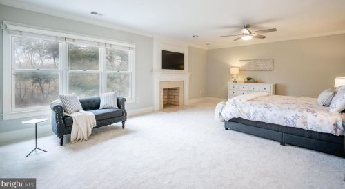 281 Golden Woods Ct, Great Falls VA  22066-4152 exterior