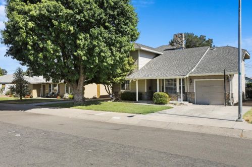 529 Tamarack Dr, Lodi, CA 95240-6017