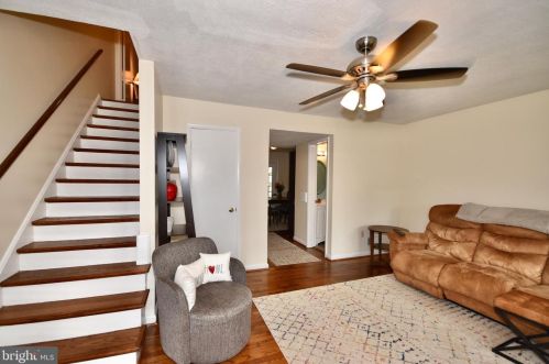 14630 Bakersfield St, Woodbridge, VA 22193-2006
