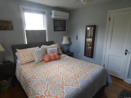 144 Old Country Rd, Huntington Station NY  11747-1814 exterior