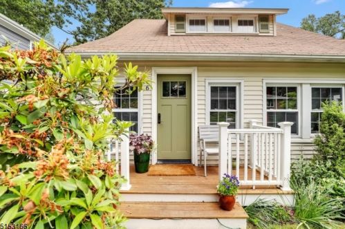 6 Burrows Ave, Bernardsville, NJ 07924-2534
