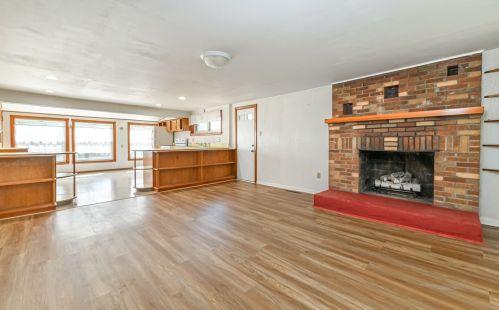 105 Mohawk Trl, Slippery Rock, PA 16057-3621